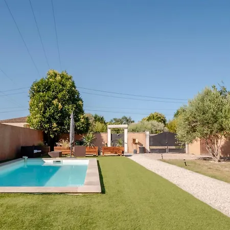 La Romana Pour 12 Personnes Avec Piscine Privee A Villa Nimes